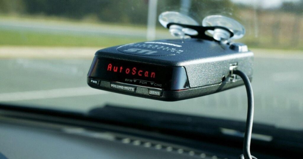 Is it illegal to use a radar detector/LiDAR jammer in my car?